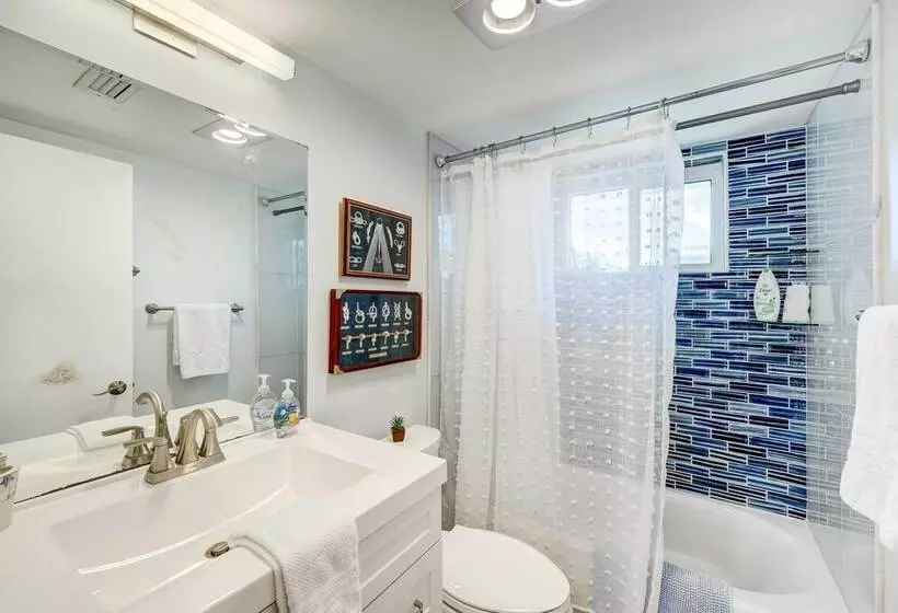 Canal Front Florida Keys Home W/ Dock!