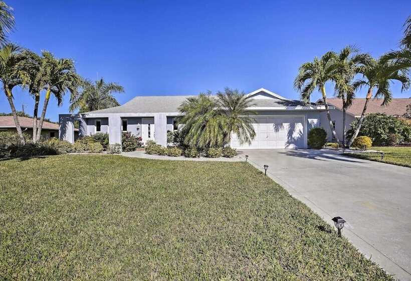 Family Home W/ Patio & Pool Table In Cape Coral!