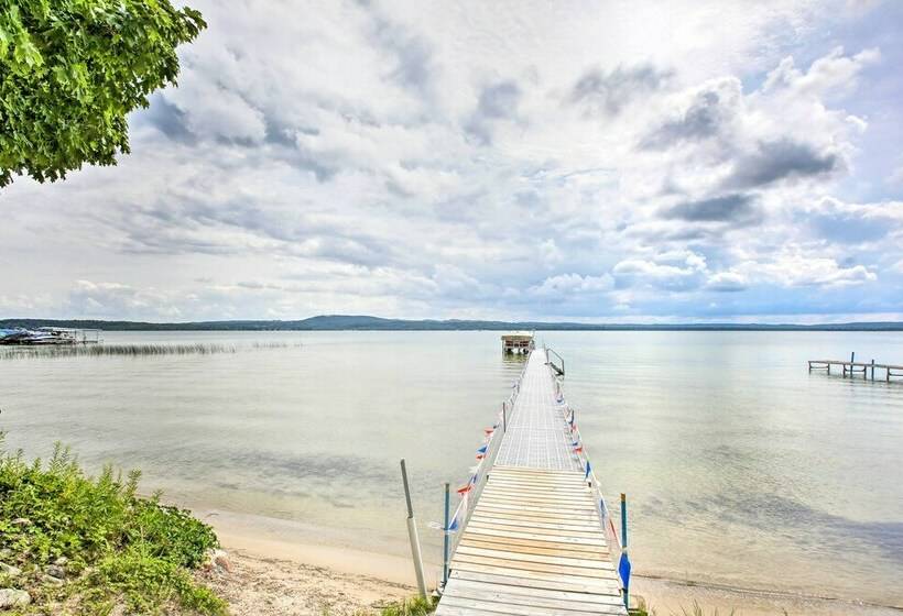 Cedar Cottage, Private Beach On Lake Leelanau