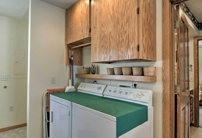 Cedar Cottage, Private Beach On Lake Leelanau