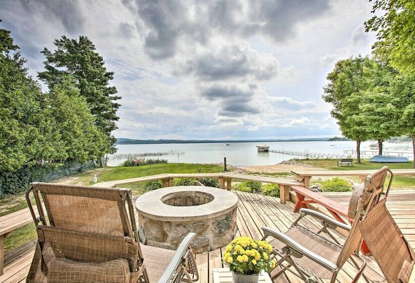 Cedar Cottage, Private Beach On Lake Leelanau