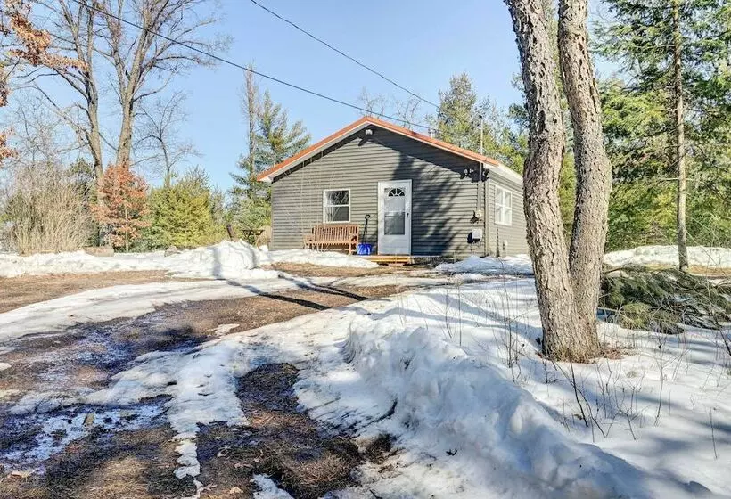 Charming Alger Retreat ~ 2 Mi To Skidway Lake