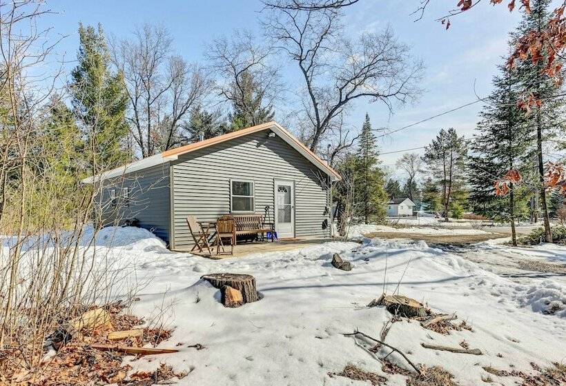 Charming Alger Retreat ~ 2 Mi To Skidway Lake