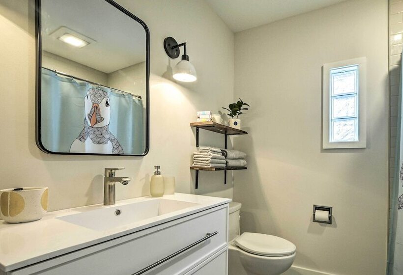 Charming Carrboro Home Walk To Downtown!