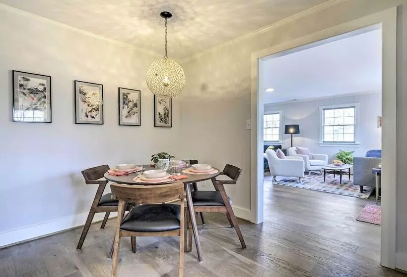 Charming Carrboro Home   Walk To Downtown!