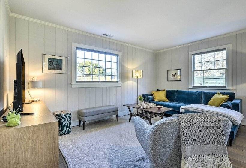 Charming Carrboro Home Walk To Downtown!