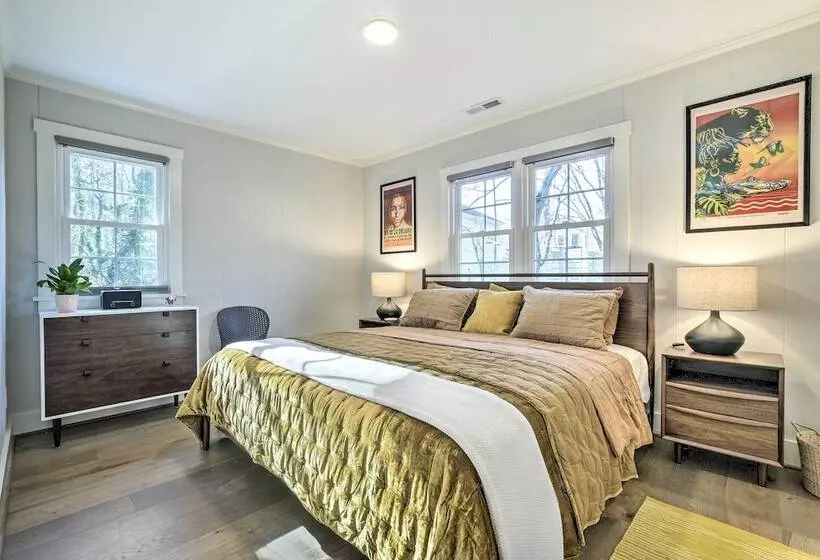 Charming Carrboro Home   Walk To Downtown!