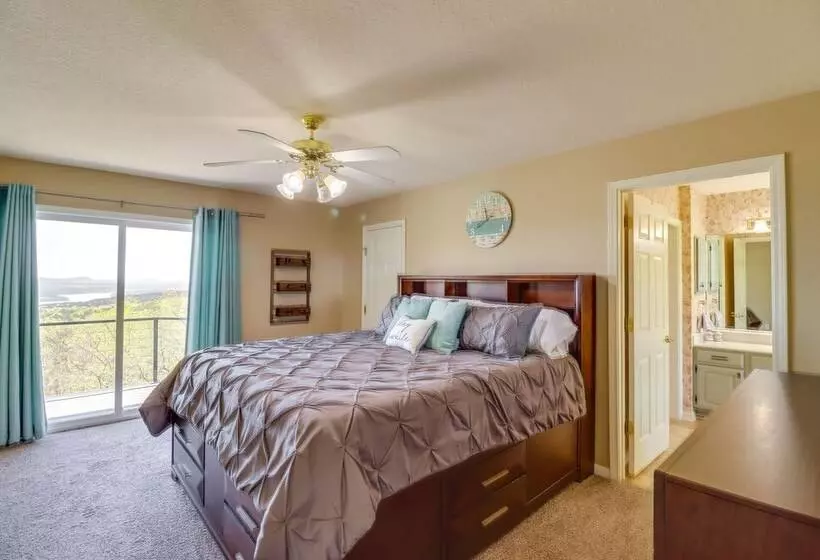 Charming Edgemont Home W/ Deck & Lake Views!