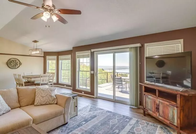 Charming Edgemont Home W/ Deck & Lake Views!