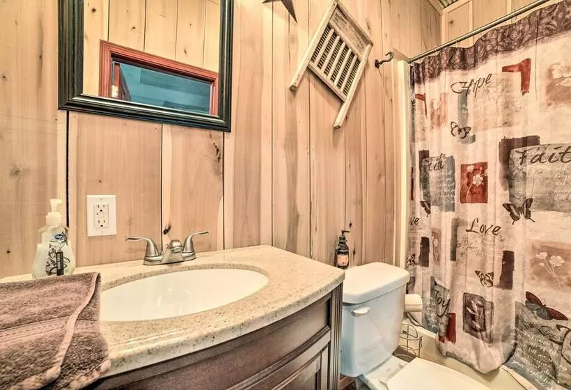 Charming New Concord Cabin On 50 Acre Farm!