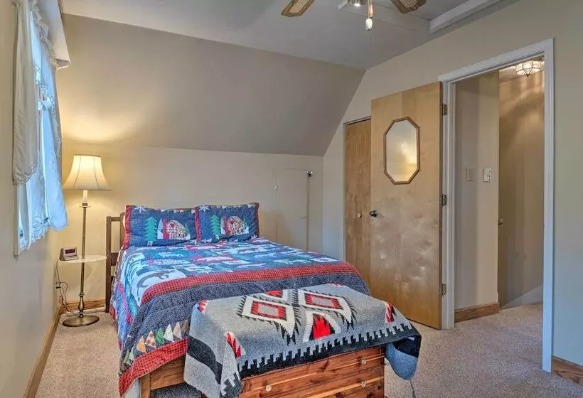 Riverside Cabin W/ 3 Decks In North Vernon!