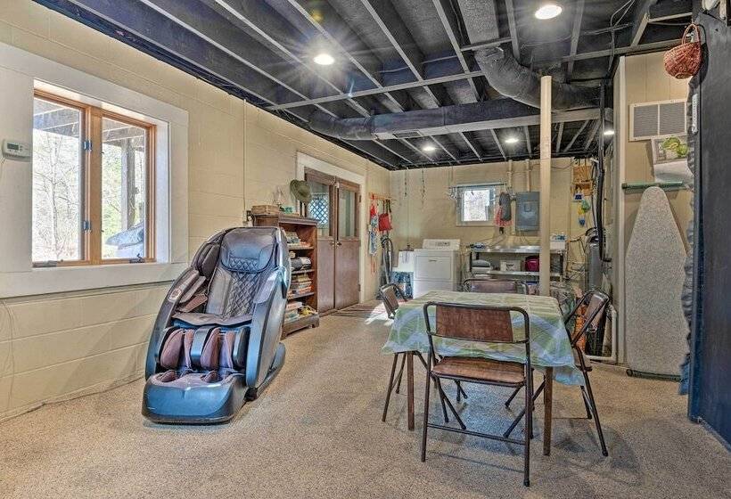 Riverside Cabin W/ 3 Decks In North Vernon!