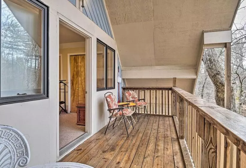 Riverside Cabin W/ 3 Decks In North Vernon!