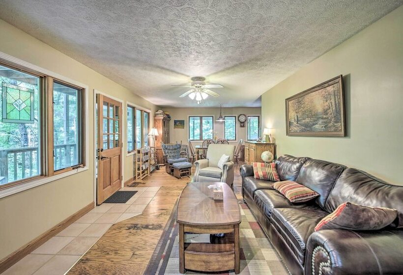 Riverside Cabin W/ 3 Decks In North Vernon!