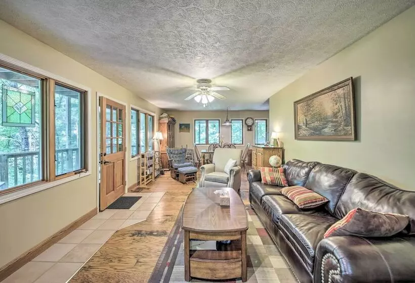 Riverside Cabin W/ 3 Decks In North Vernon!