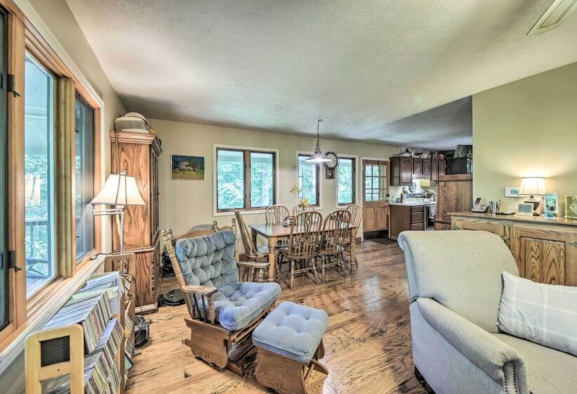 Riverside Cabin W/ 3 Decks In North Vernon!