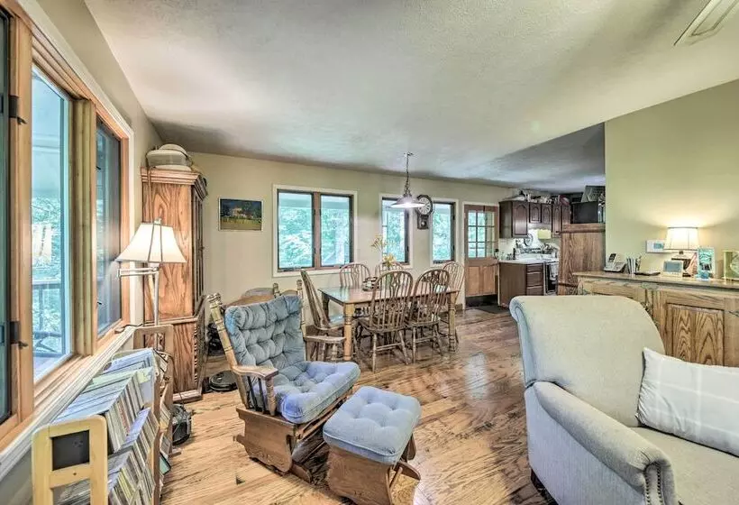 Riverside Cabin W/ 3 Decks In North Vernon!