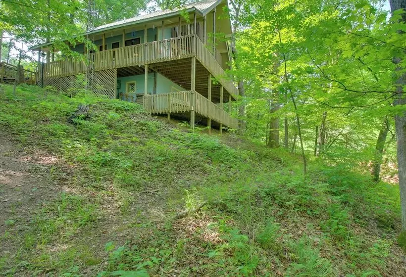 Riverside Cabin W/ 3 Decks In North Vernon!
