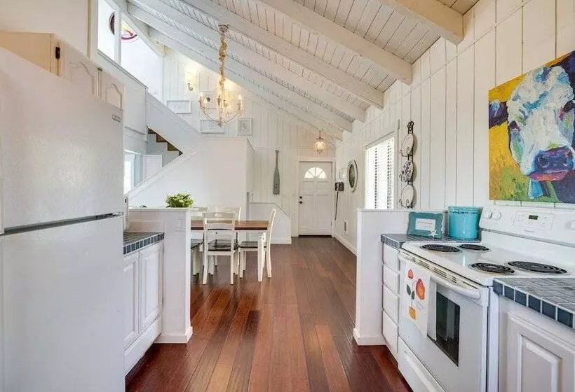 Coastal Tillamook Vacation Rental: Ocean Views!