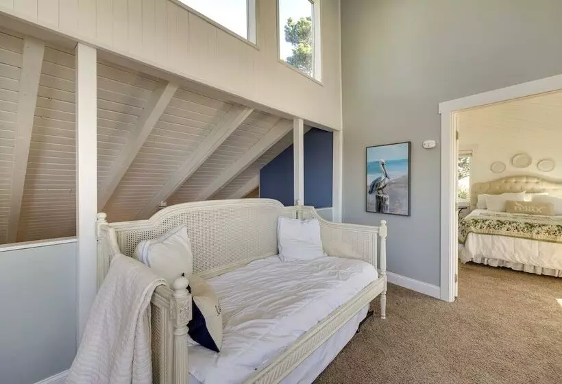 Coastal Tillamook Vacation Rental: Ocean Views!