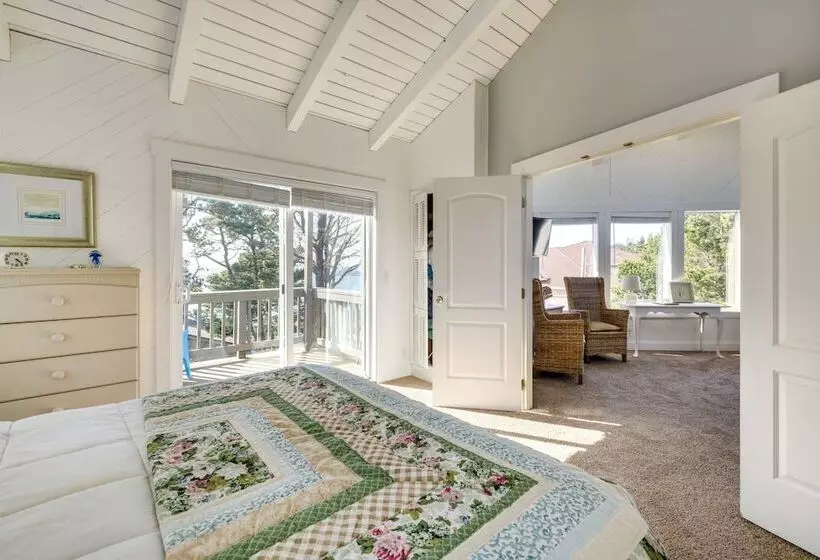 Coastal Tillamook Vacation Rental: Ocean Views!