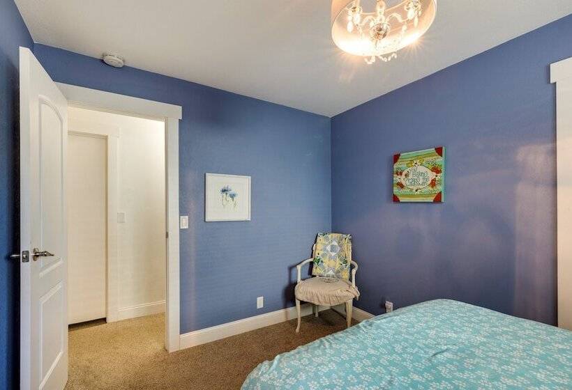 Coastal Tillamook Vacation Rental: Ocean Views!