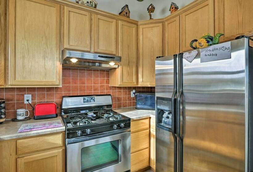 Como Retreat W/ Mountain Views: Near Hiking Trails