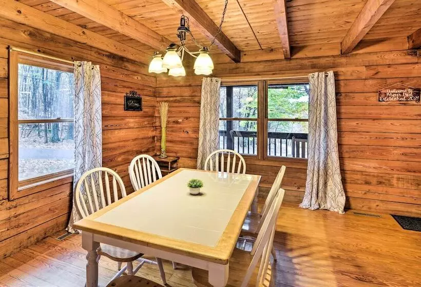 Cozy Alpine Lake Cabin W/ Pool & Lake Access!