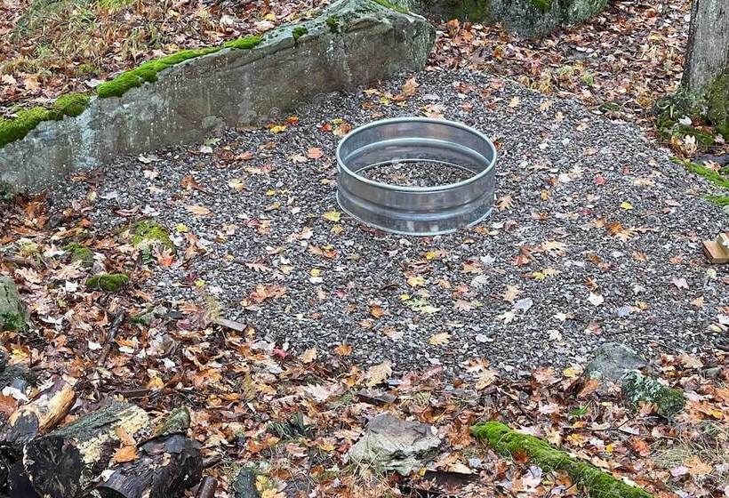 Cozy Alpine Lake Cabin W/ Pool & Lake Access!