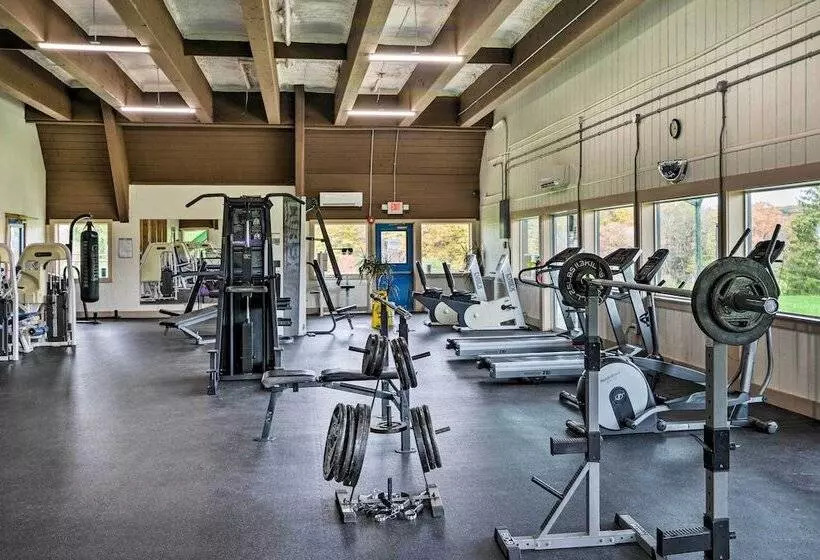 Cozy Alpine Lake Cabin W/ Pool & Lake Access!