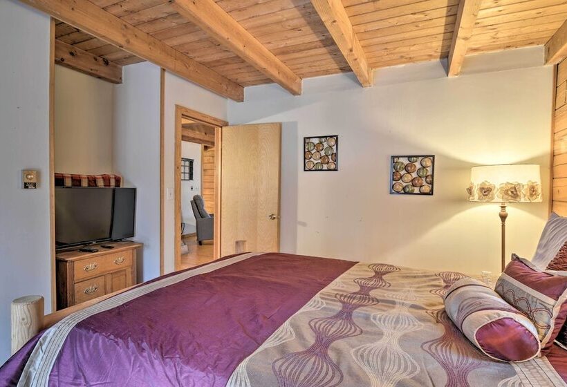 Cozy Alpine Lake Cabin W/ Pool & Lake Access!