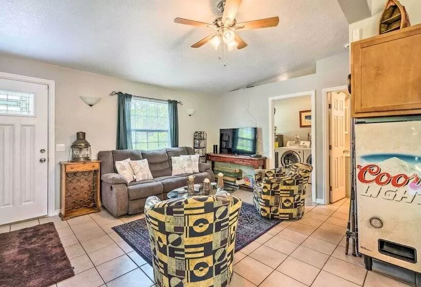 Cozy Canalfront Home < 2 Miles To Hudson Beach!