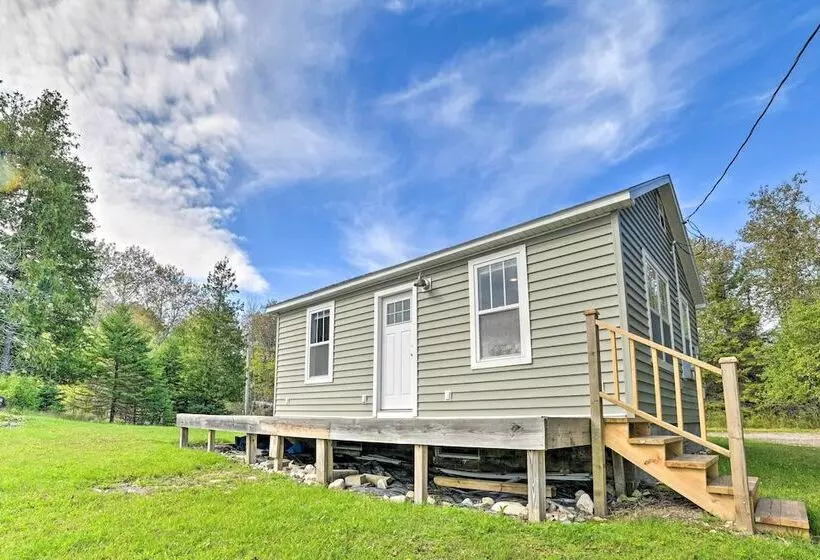Cozy Cedarville Cottage   Walk To Lake Huron!