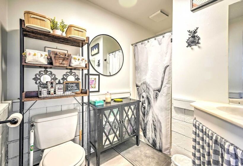 Great Cacapon Cabin W/ Mountain Views