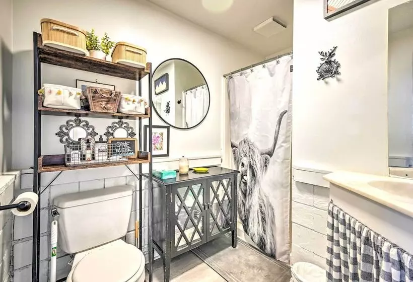 Great Cacapon Cabin W/ Mountain Views