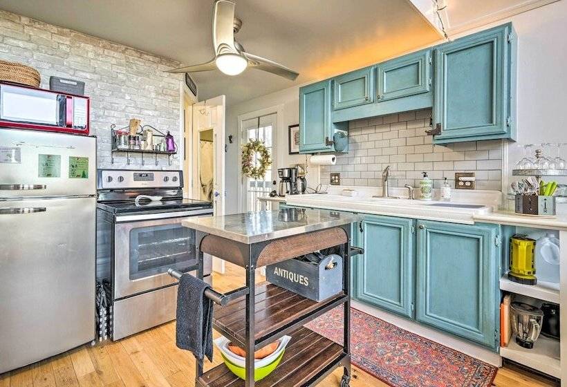 Great Cacapon Cabin W/ Mountain Views