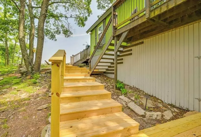 Great Cacapon Cabin W/ Mountain Views