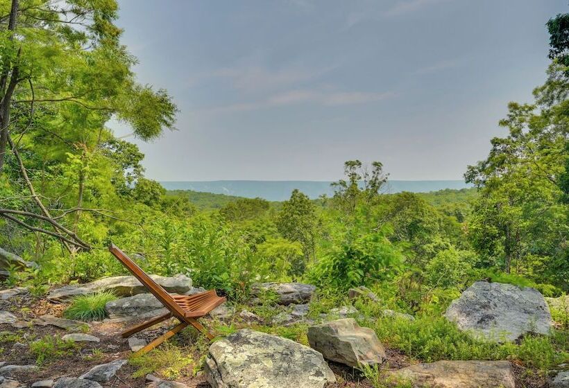 Great Cacapon Cabin W/ Mountain Views