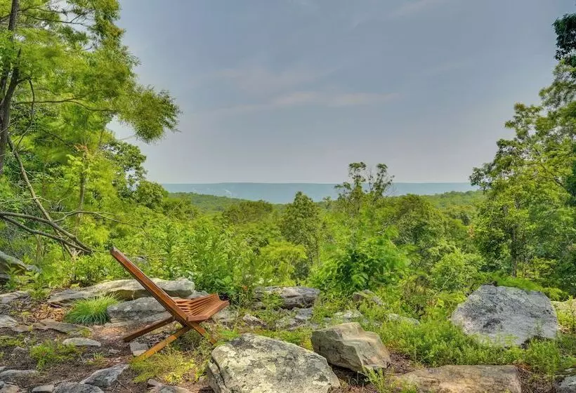 Great Cacapon Cabin W/ Mountain Views