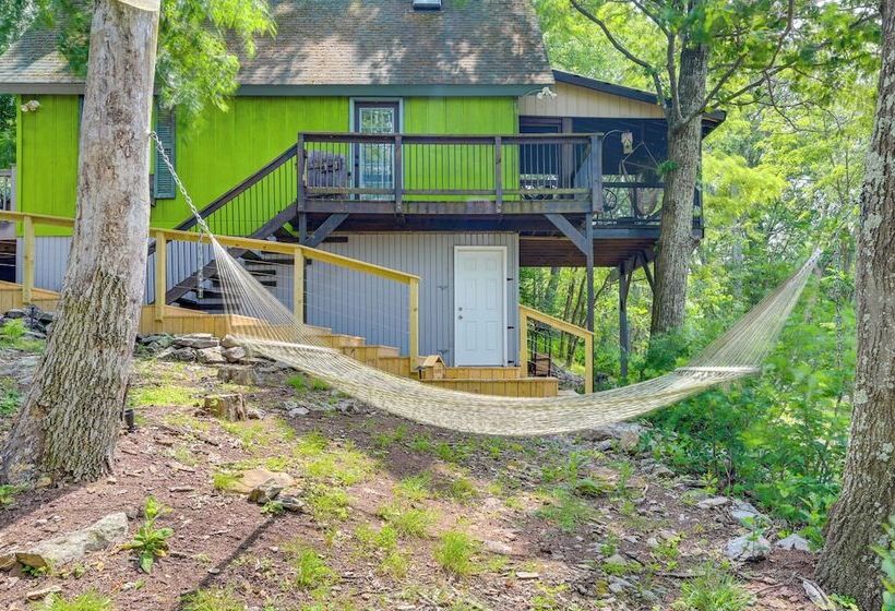 Great Cacapon Cabin W/ Mountain Views