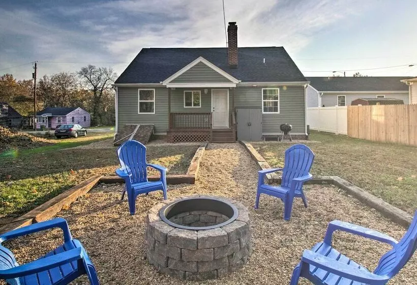 Cozy Home W/ Grill: 1 Block To Longwood Univ!
