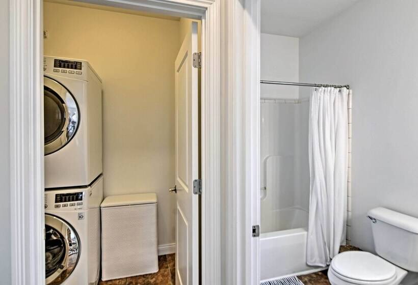 Cozy Pass Christian House   Steps From Beach