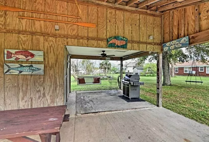 Cozy Pass Christian House   Steps From Beach