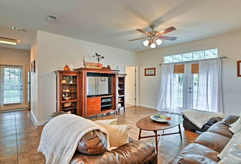 Cozy Pass Christian House   Steps From Beach