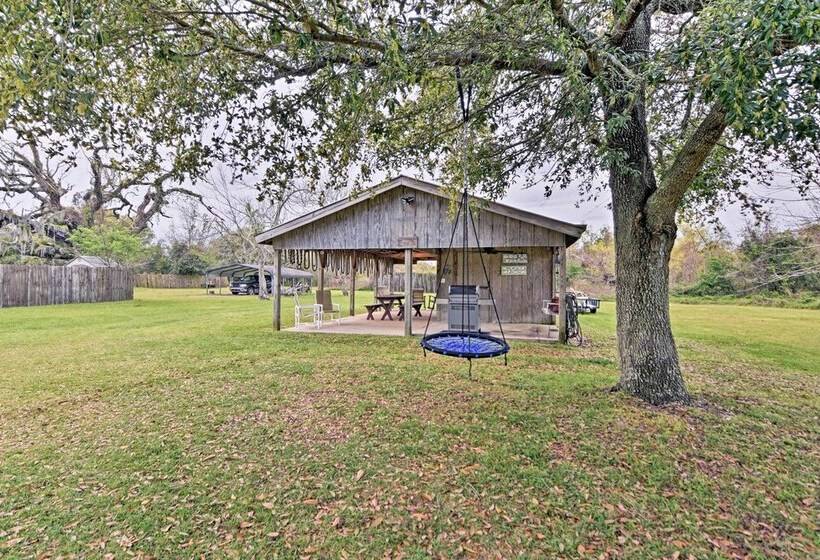 Cozy Pass Christian House   Steps From Beach