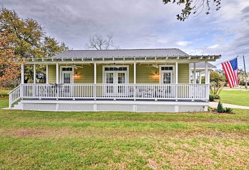 Cozy Pass Christian House   Steps From Beach