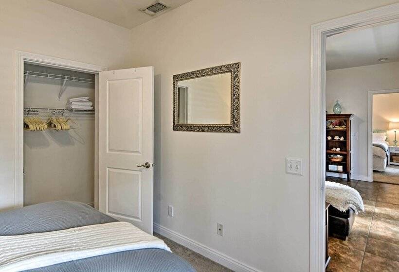 Cozy Pass Christian House   Steps From Beach