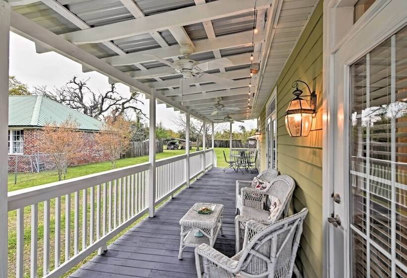 Cozy Pass Christian House   Steps From Beach