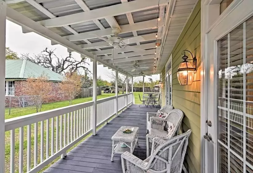 Cozy Pass Christian House   Steps From Beach