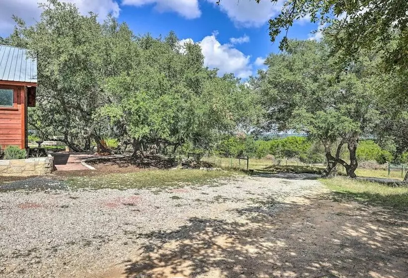 Dripping Springs Cabin W/ Pool, Hill Country Views